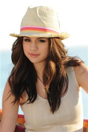 selena gomez photoshoot 2011. Selena-Dream-Out-Loud-Spring-