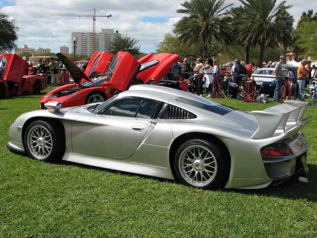 Arabalar2057.jpg
