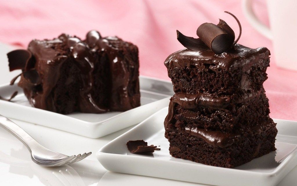 Delicious-Chocolate-Cake-Served_zpsgi2jl