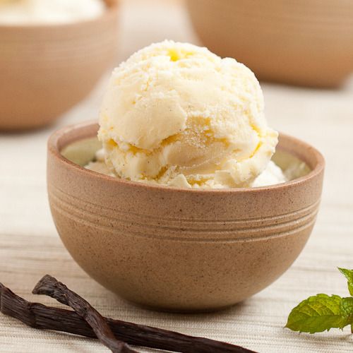 creamy-dreamy-vanilla-bean-ice-cream_zps