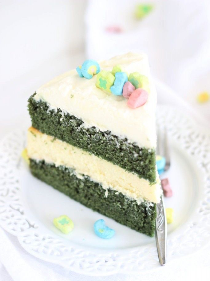 green-velvet-cheesecake-cake-16-683x1024