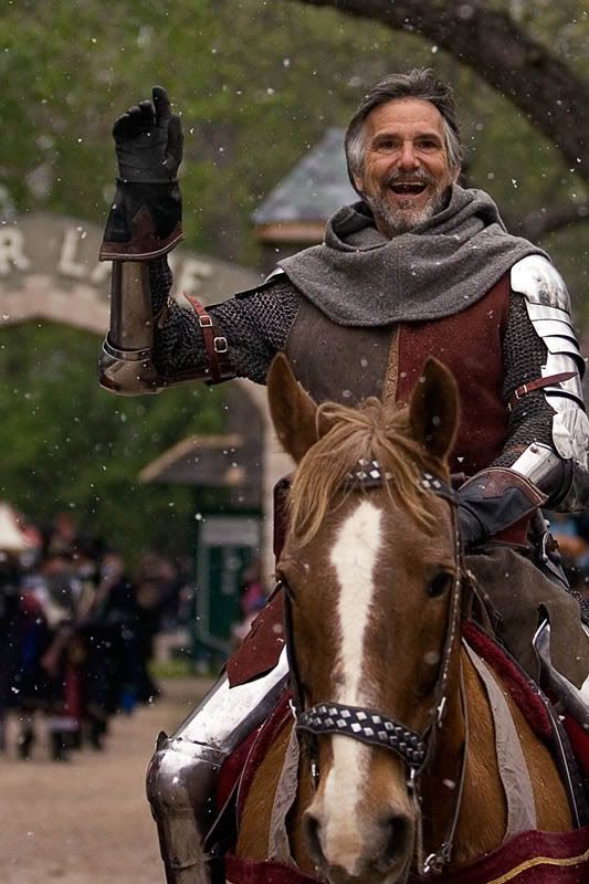 <img:http://i304.photobucket.com/albums/nn169/dragonictunes/His_Noble_Steed_by_atistatplay.jpg>