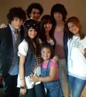 selena gomez sisters and brothers