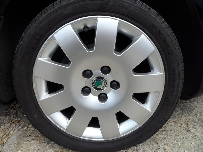 11OSfrontwheel.jpg