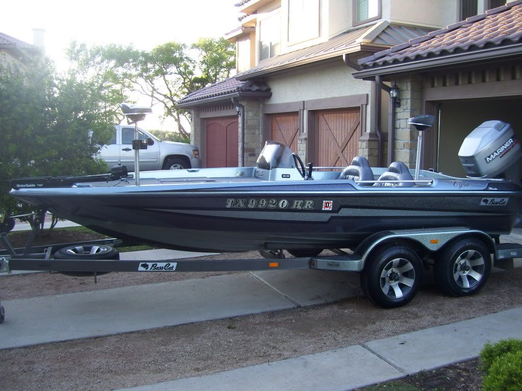 quantum bass boat