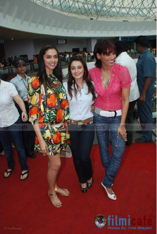 Deepika, Bipasha and Minissha