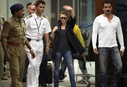 Kylie arriving in Mumbai