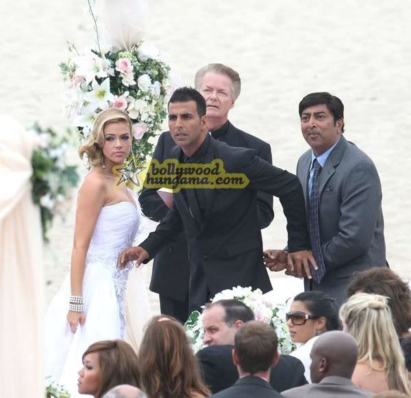 Denise Richards and Akshay Kumar
