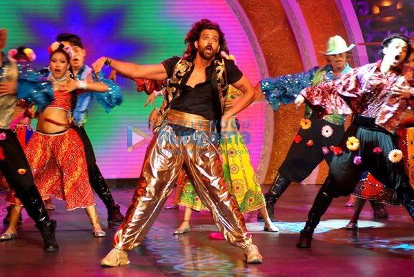 Hrithik Roshan does Single ladies (indian version)