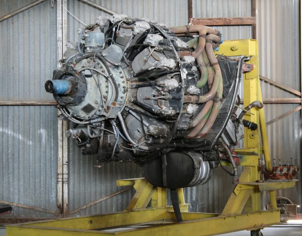 IMAGE: http://i304.photobucket.com/albums/nn193/rcbta/VintageFlyingMuseum4-9-2011024-1.jpg