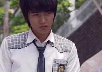 [Resim: cyworldbatch5lee_minho1.jpg]