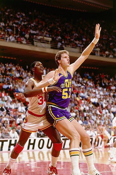 Hakeem Olajuwon VS Mark Eaton photo 6b3fd905.jpg