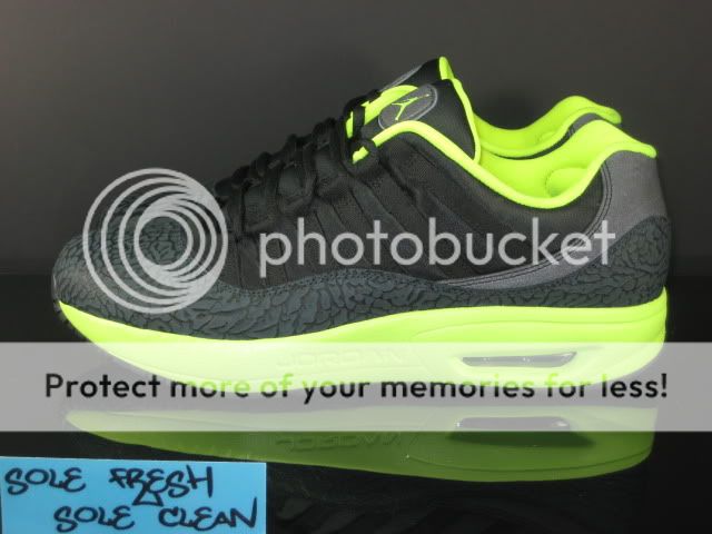 444905 001] Nike Jordan CMFT 11 VIZ Air Anthracite Black Volt 11 