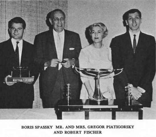  photo 1966 Boris Spassky _ Mr and Mrs Gregor Piatigorsky _ Bobby Fischer .jpg