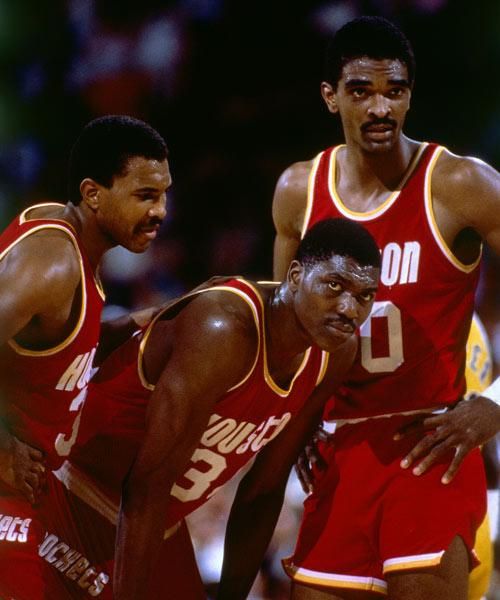 Hakeem Olajuwon And Ralph Sampson Photo by nbacardDOTnet | Photobucket